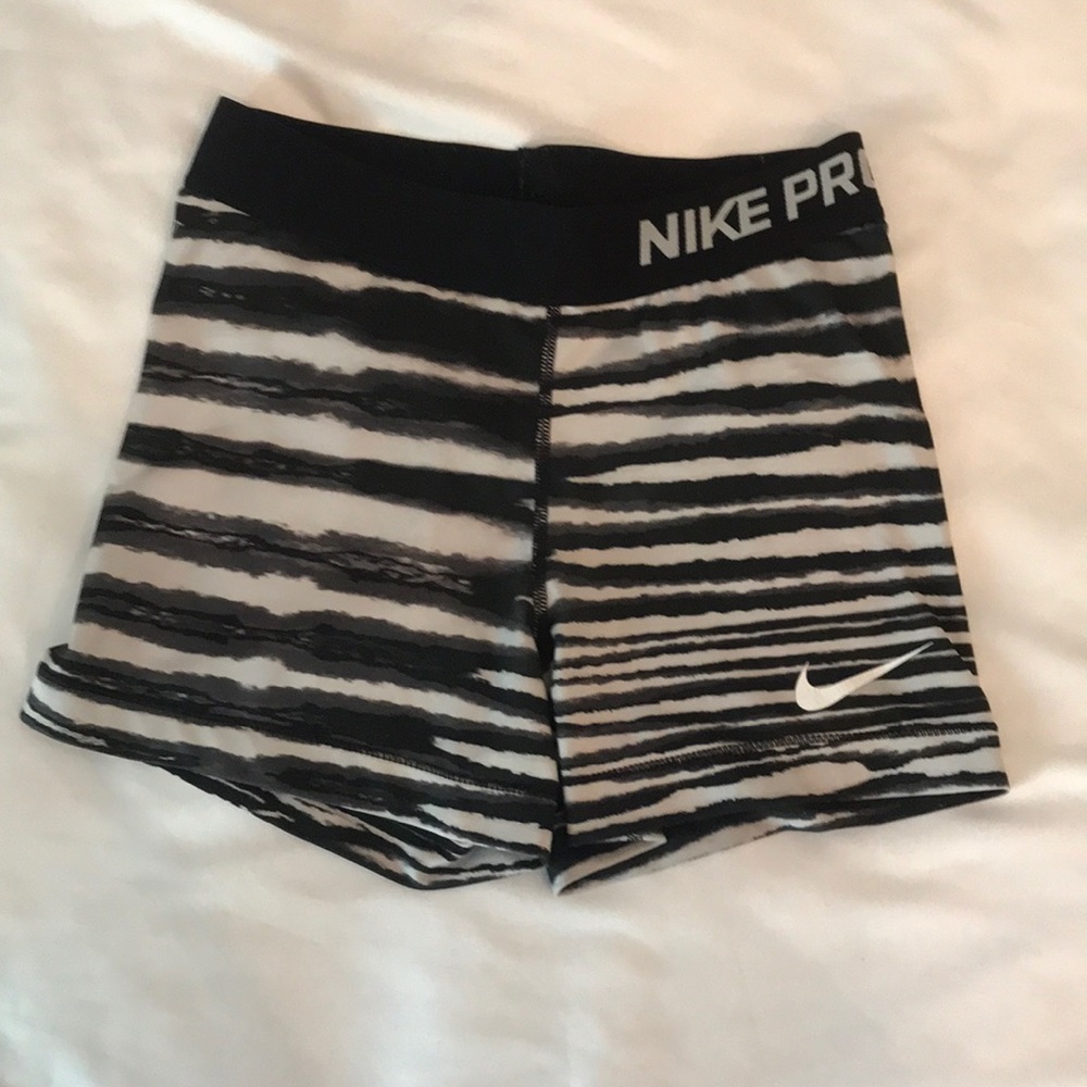 🌟Nike Pro Dri-Fit Striped Spandex